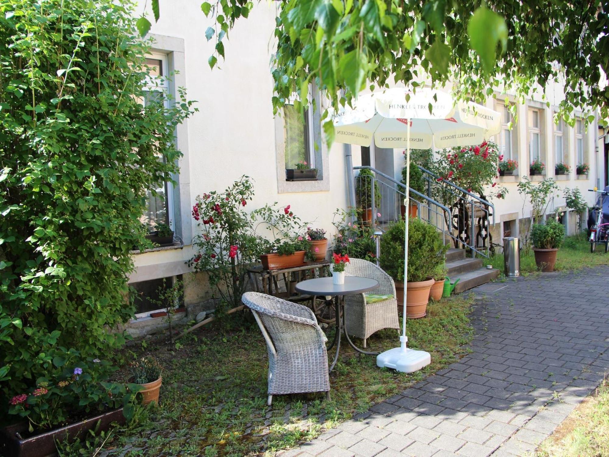 Apartments Und Zimmer Gaestehaus Matthias Dresden Exterior photo